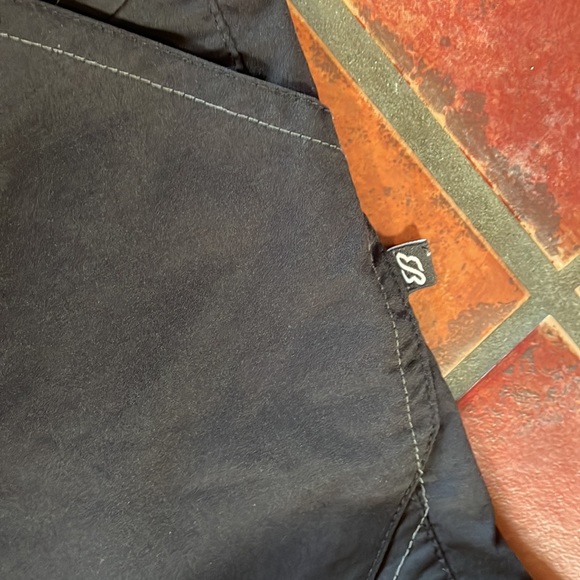 Eddie Bauer Sports Capri Pants - Active fit size Lg - Picture 5 of 8